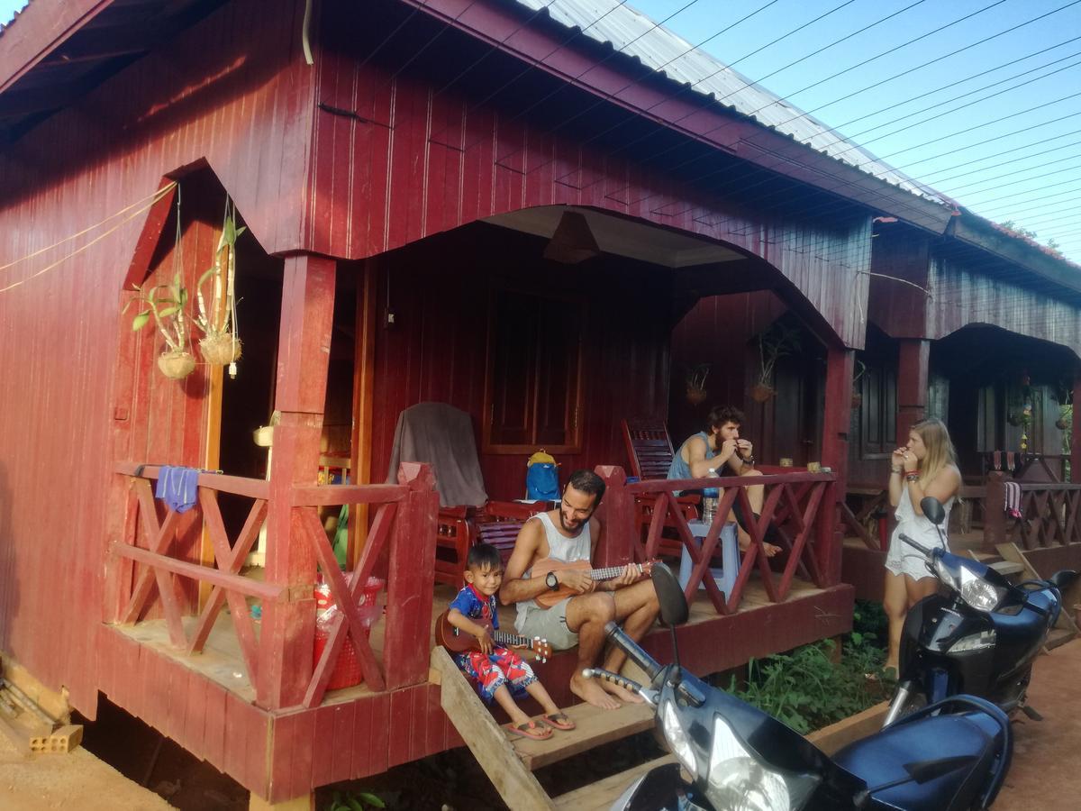 Bee Bee'S Chalets Home Stay And Trekking Banlung Zewnętrze zdjęcie